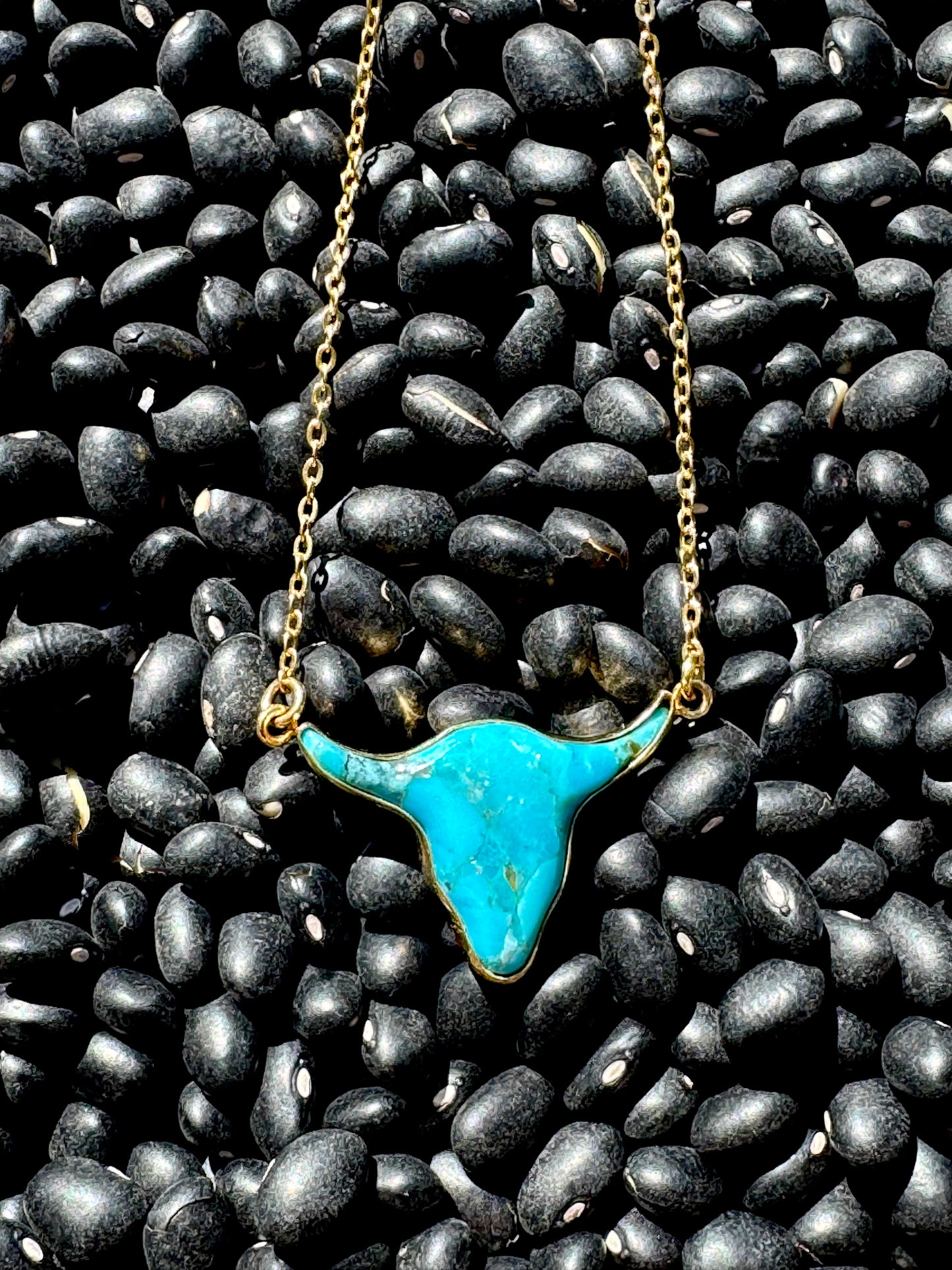 BEVO NECKLACE