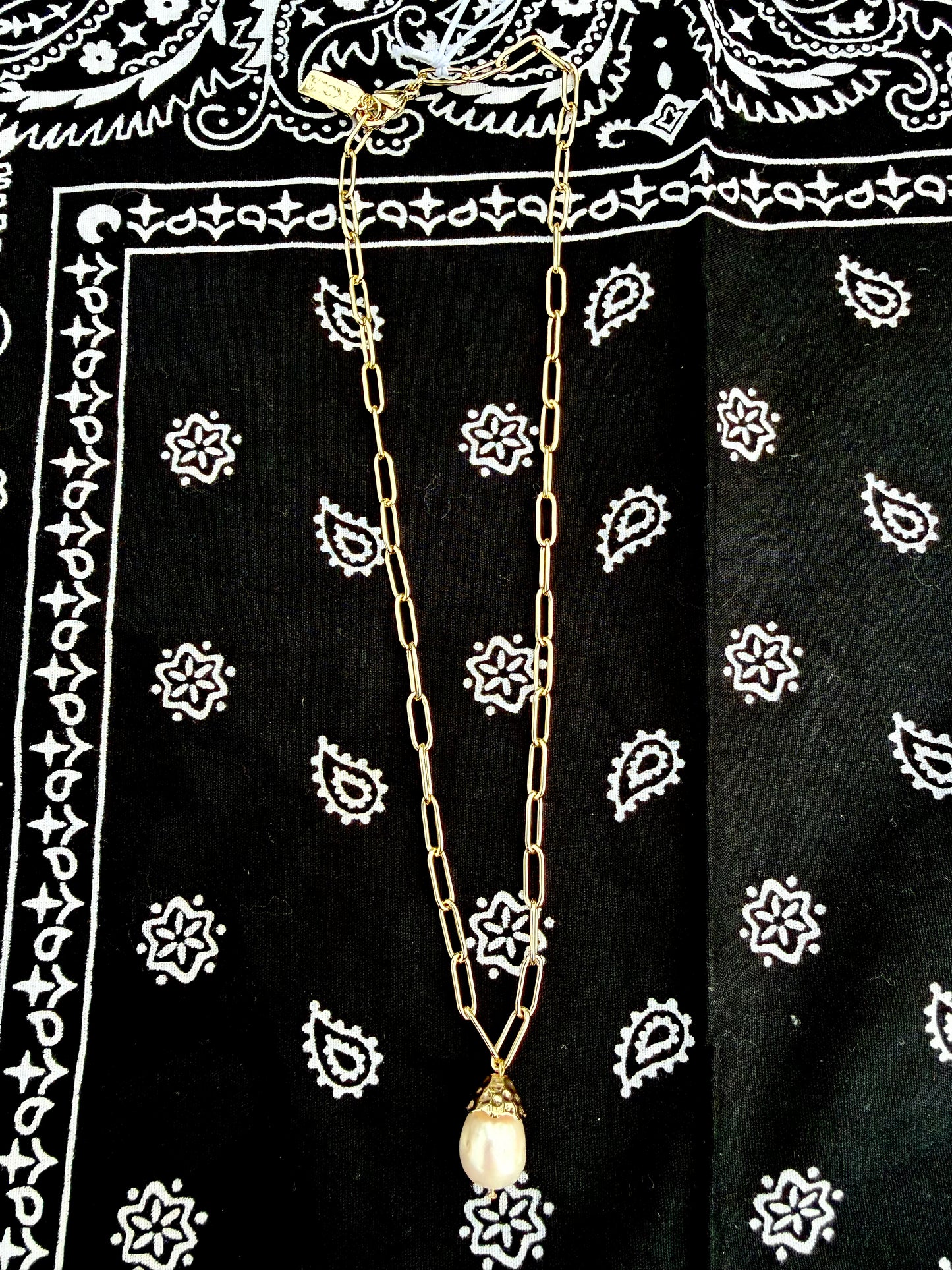 KSDxAKOLA Pearl Necklace