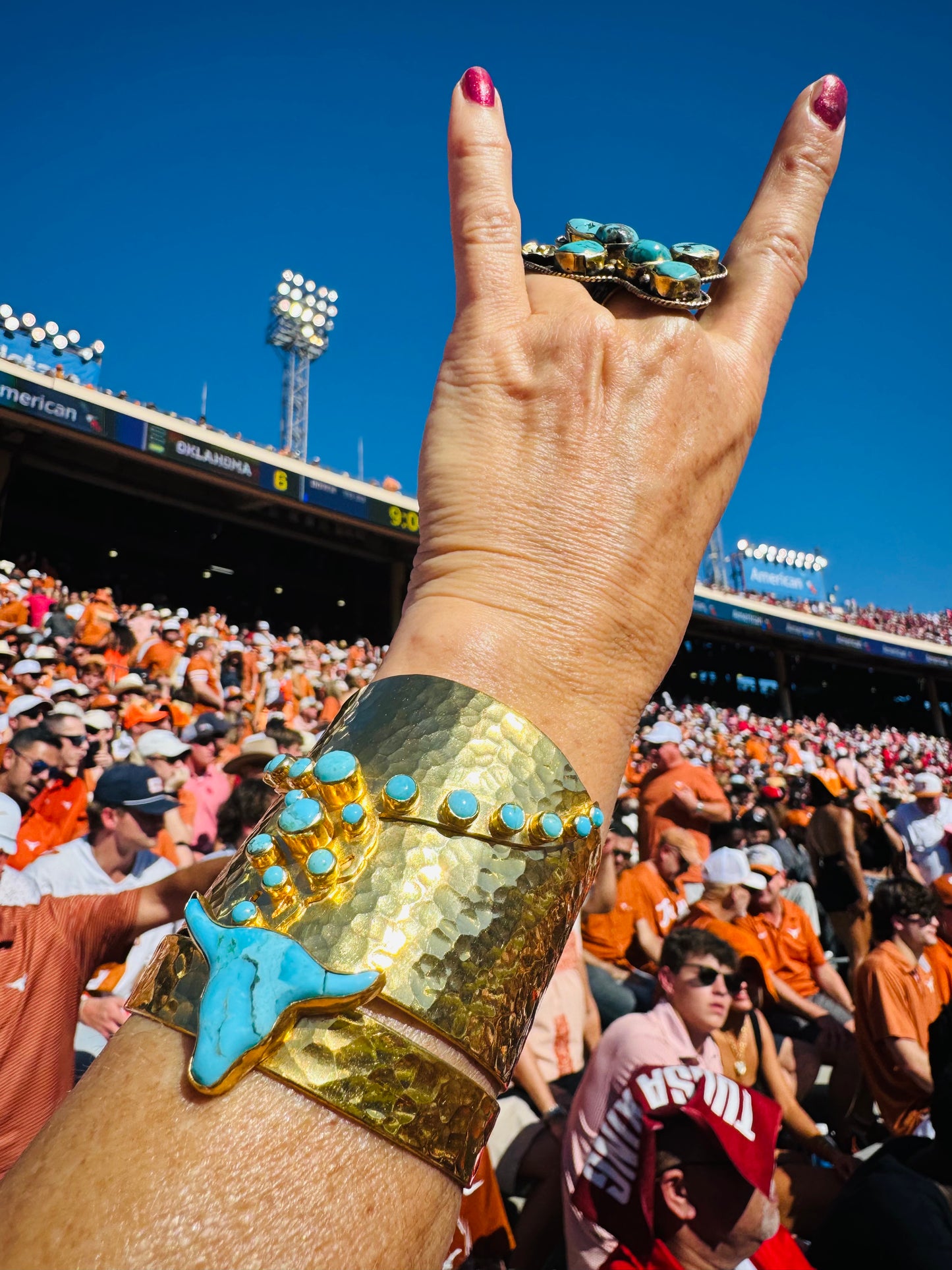 THE CORE LONGHORN CUFF-SMALL